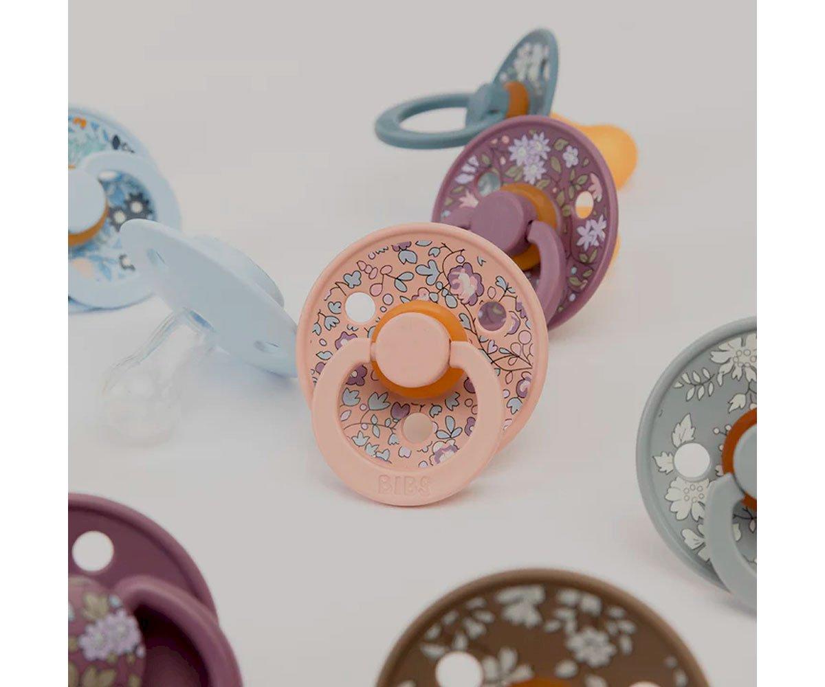 BIBS Chupetes de bebé, colección Boheme, sin BPA, fabricados en Dinamarca,  juego de 2 chupetes de primera calidad de color lila flor/lila oscuro